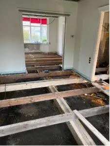 Grote renovatiewoning Dorpstraat 13 Landsmeer