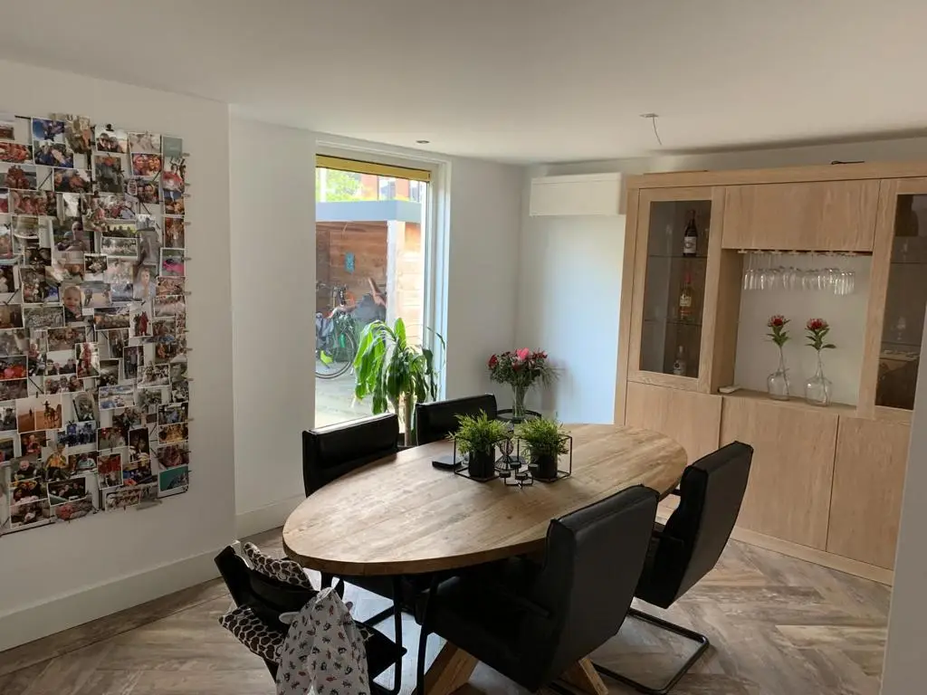 Aanbouw woning binnen