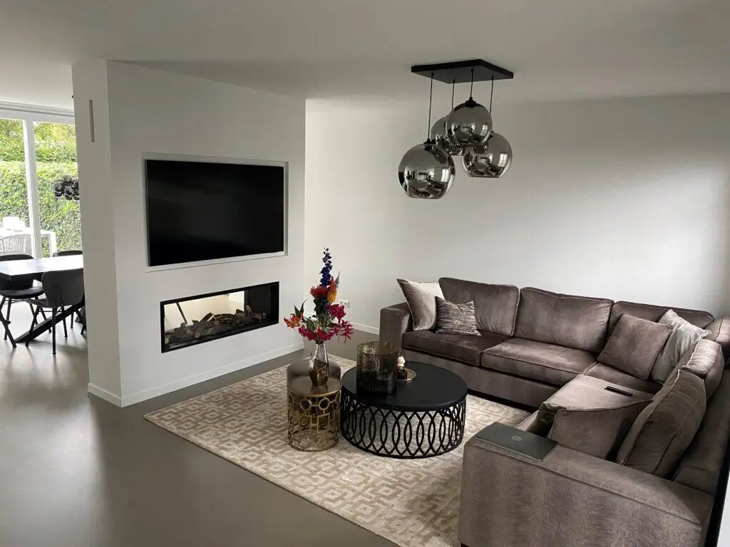 Aanbouw woning binnen