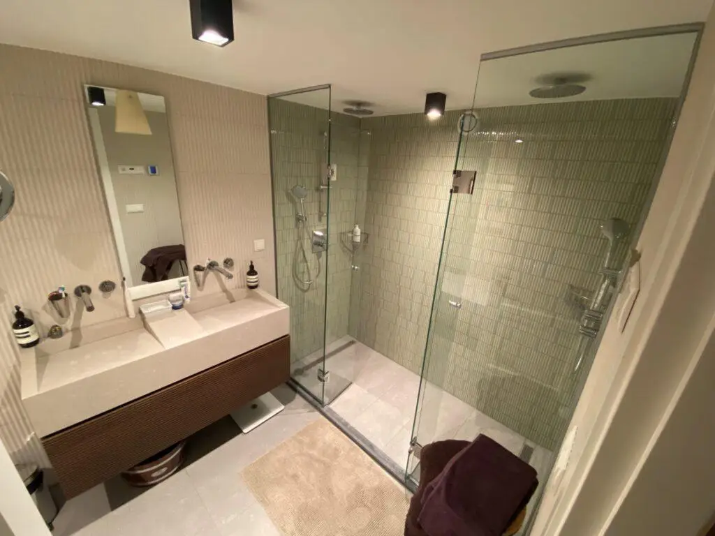 Oudezijds Voorburgwal Badkamer