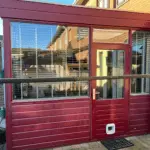 Alle rode delen zijn nu fris wit geschilderd en het WRC is twee keer in de lak gezet.